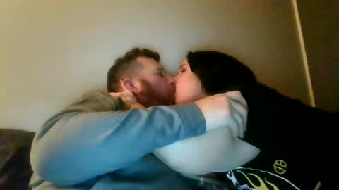 Snapshot of bluedemoneyes1986 chatting on March 1, 2025, 4:15 am bluedemoneyes1986 online show from March 1, 2025, 4:15 am