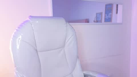        online show from November 30, 2025, 12:42 pm