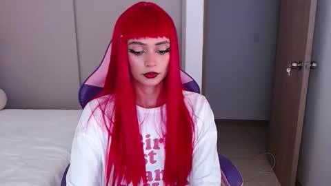 Snapshot of bluee_v chatting on May 28, 2026, 3:59 am Im Abril .. Nice to meet you thumb up me please its important INDEPENDENT MODEL online show from May 28, 2026, 3:59 am
