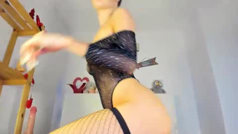 blueee_diamond online show from May 6, 2026, 10:59 pm