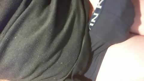 Snapshot of blueeye2308 chatting on February 25, 2026, 8:51 pm blueeye2308 online show from February 25, 2026, 8:51 pm