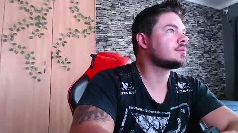 blueeyeboy0 online show from November 6, 2025, 6:58 am