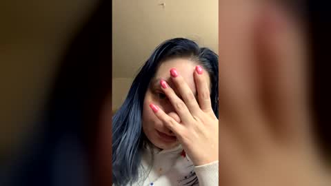 blueeyedbeauty92 online show from December 4, 2025, 4:22 am