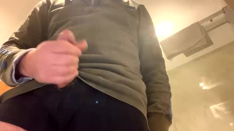 blueeyedboy021170 online show from January 9, 2026, 10:22 pm