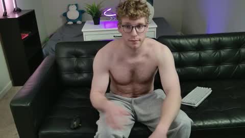 Snapshot of blueeyedtallguy chatting on January 16, 2026, 10:03 pm blueeyedtallguy online show from January 16, 2026, 10:03 pm