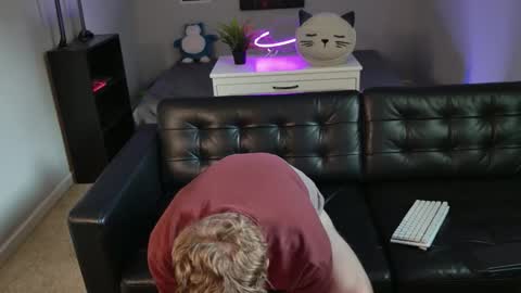 Snapshot of blueeyedtallguy chatting on January 17, 2026, 10:57 pm blueeyedtallguy online show from January 17, 2026, 10:57 pm