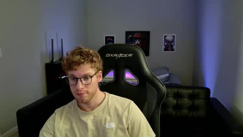 Snapshot of blueeyedtallguy chatting on February 1, 2026, 9:57 pm blueeyedtallguy online show from February 1, 2026, 9:57 pm