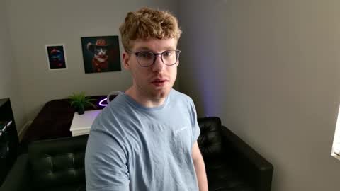 Snapshot of blueeyedtallguy chatting on February 27, 2026, 9:48 pm blueeyedtallguy online show from February 27, 2026, 9:48 pm