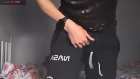 bluegaze6227724 online show from December 2, 2025, 10:31 am