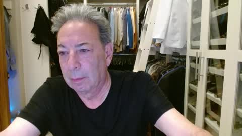 Snapshot of blueisles chatting on January 4, 2025, 10:16 am blueisles online show from January 4, 2025, 10:16 am