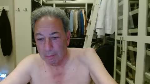 Snapshot of blueisles chatting on February 16, 2025, 2:20 am blueisles online show from February 16, 2025, 2:20 am