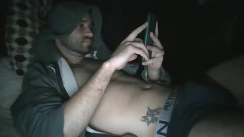 Snapshot of bluepersa chatting on April 5, 2026, 10:18 pm Bluepersa online show from April 5, 2026, 10:18 pm
