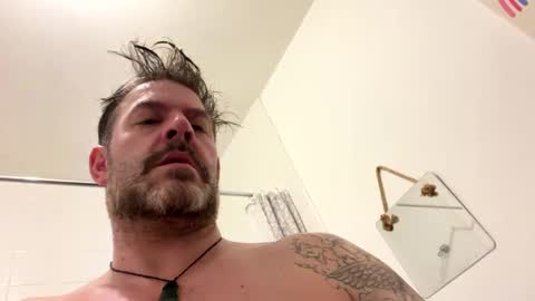 Blueyloey online show from January 8, 2025, 3:29 am