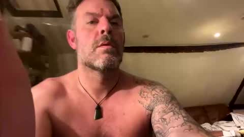 Blueyloey online show from October 7, 2025, 1:25 am