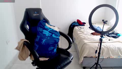 Snapshot of blumbum chatting on July 8, 2026, 8:46 pm Hey guysI am BrendaWelcome my room online show from July 8, 2026, 8:46 pm
