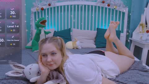 Ellie3 online show from December 25, 2024, 4:54 pm