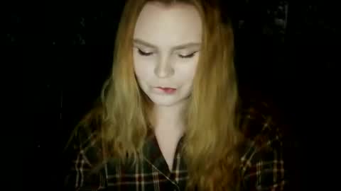 blushing_star online show from November 7, 2025, 4:51 pm