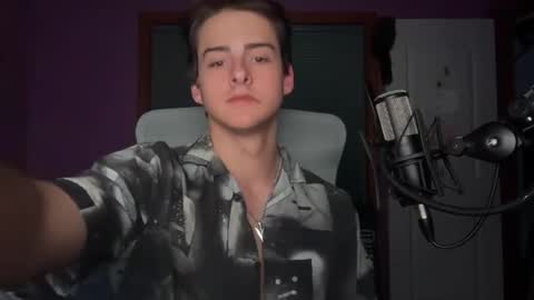 Snapshot of bluskyzz chatting on December 3, 2025, 6:10 am BluSky online show from December 3, 2025, 6:10 am