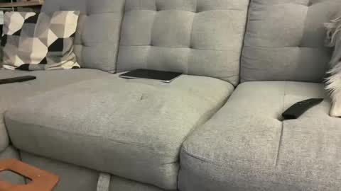 bmclovin_7 online show from February 13, 2025, 3:50 am