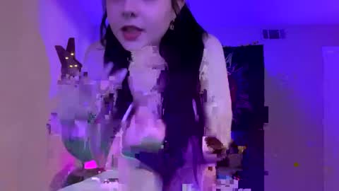 Snapshot of bnnybby333 chatting on January 31, 2025, 1:43 am Natalia online show from January 31, 2025, 1:43 am