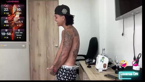 Bob  INDEPENDENT MODEL online show from October 15, 2025, 3:01 pm