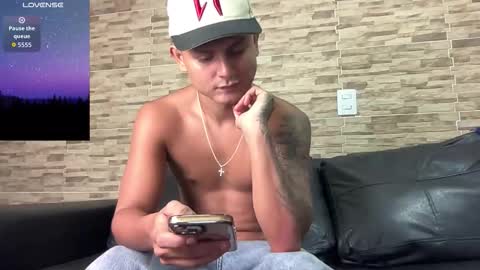 Bob  INDEPENDENT MODEL online show from February 13, 2026, 1:45 am