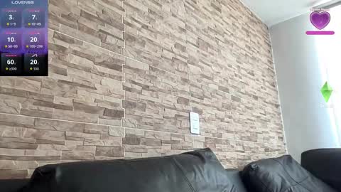 Bob  INDEPENDENT MODEL online show from March 19, 2026, 6:56 pm