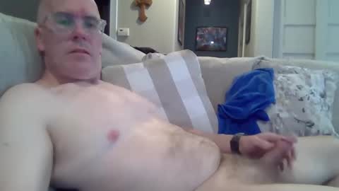 bobblehead31382 online show from April 30, 2026, 9:19 pm