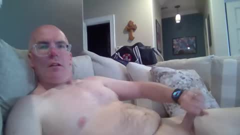 bobblehead31382 online show from May 27, 2026, 10:18 pm