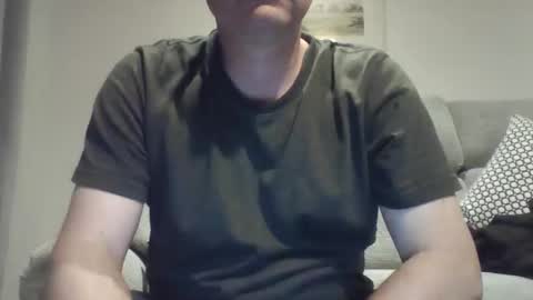 Snapshot of bobby_113 chatting on November 2, 2025, 1:52 am bobby_113 online show from November 2, 2025, 1:52 am