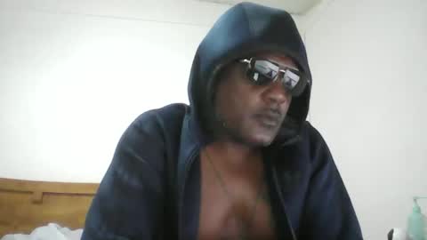 Snapshot of bobos97140 chatting on November 17, 2025, 11:32 pm BOBOSS online show from November 17, 2025, 11:32 pm