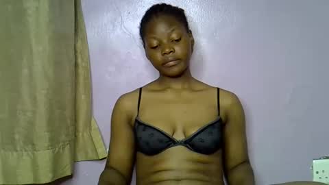 Snapshot of body_desire1 chatting on December 4, 2025, 8:06 pm body_desire1 online show from December 4, 2025, 8:06 pm