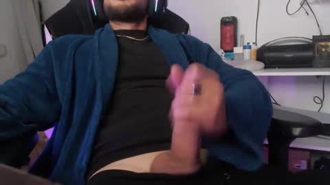 Snapshot of bodyking69 chatting on January 17, 2025, 7:27 pm bodyking69 online show from January 17, 2025, 7:27 pm