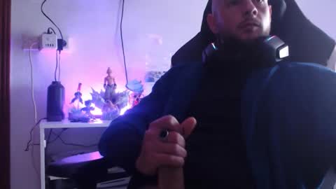 Snapshot of bodyking69 chatting on January 27, 2025, 10:06 am bodyking69 online show from January 27, 2025, 10:06 am