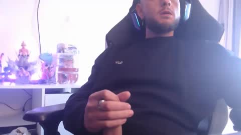 Snapshot of bodyking69 chatting on January 30, 2025, 12:59 pm bodyking69 online show from January 30, 2025, 12:59 pm