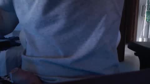 Snapshot of bodyking69 chatting on December 16, 2025, 2:22 pm bodyking69 online show from December 16, 2025, 2:22 pm