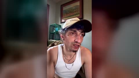 Snapshot of bodyyattiyatti chatting on April 8, 2026, 3:34 pm Sailorartemis online show from April 8, 2026, 3:34 pm