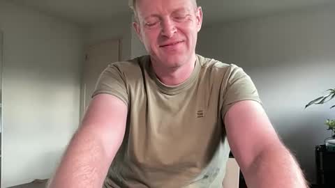 ask me online show from November 25, 2025, 8:47 am