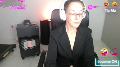 Snapshot of boeslaboes chatting on June 4, 2026, 6:25 pm Ningifun couple online show from June 4, 2026, 6:25 pm