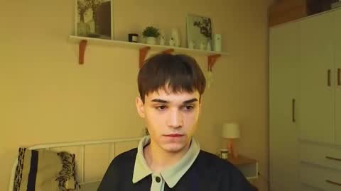 ALEXPVT IS OPEN online show from February 9, 2026, 3:21 am