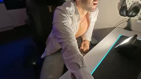 boiteasex online show from September 12, 2025, 3:23 pm