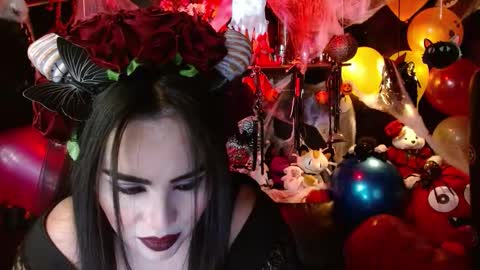 Paris online show from October 31, 2025, 12:00 am