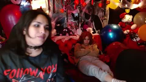 Paris online show from November 2, 2025, 2:19 pm