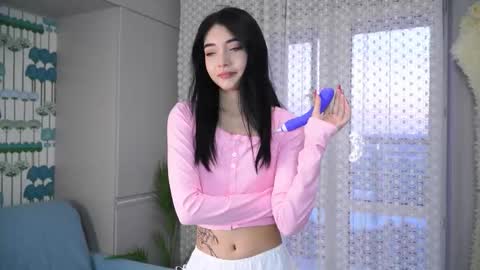 Akemi online show from January 15, 2026, 5:12 am