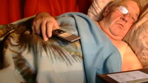 Snapshot of bomber59potsdam chatting on June 15, 2026, 10:12 pm Bomber59potsdam online show from June 15, 2026, 10:12 pm