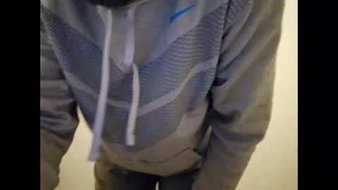 bombinshaman online show from February 12, 2025, 6:09 pm