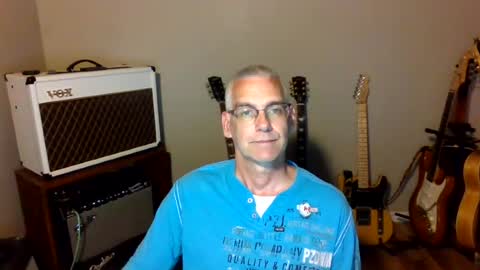 Snapshot of bomec40 chatting on July 8, 2026, 11:09 pm Carl online show from July 8, 2026, 11:09 pm
