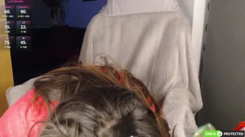 Snapshot of bon_appetits69 chatting on December 25, 2024, 4:32 pm Luthien online show from December 25, 2024, 4:32 pm