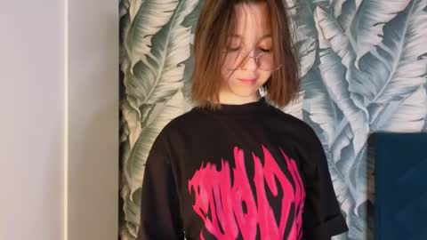 bondistar online show from December 17, 2025, 11:16 am