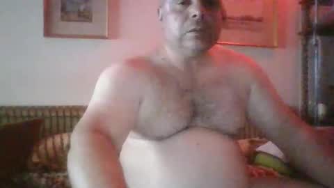 Snapshot of bondsuckslut chatting on May 9, 2026, 9:09 pm borntosuck online show from May 9, 2026, 9:09 pm